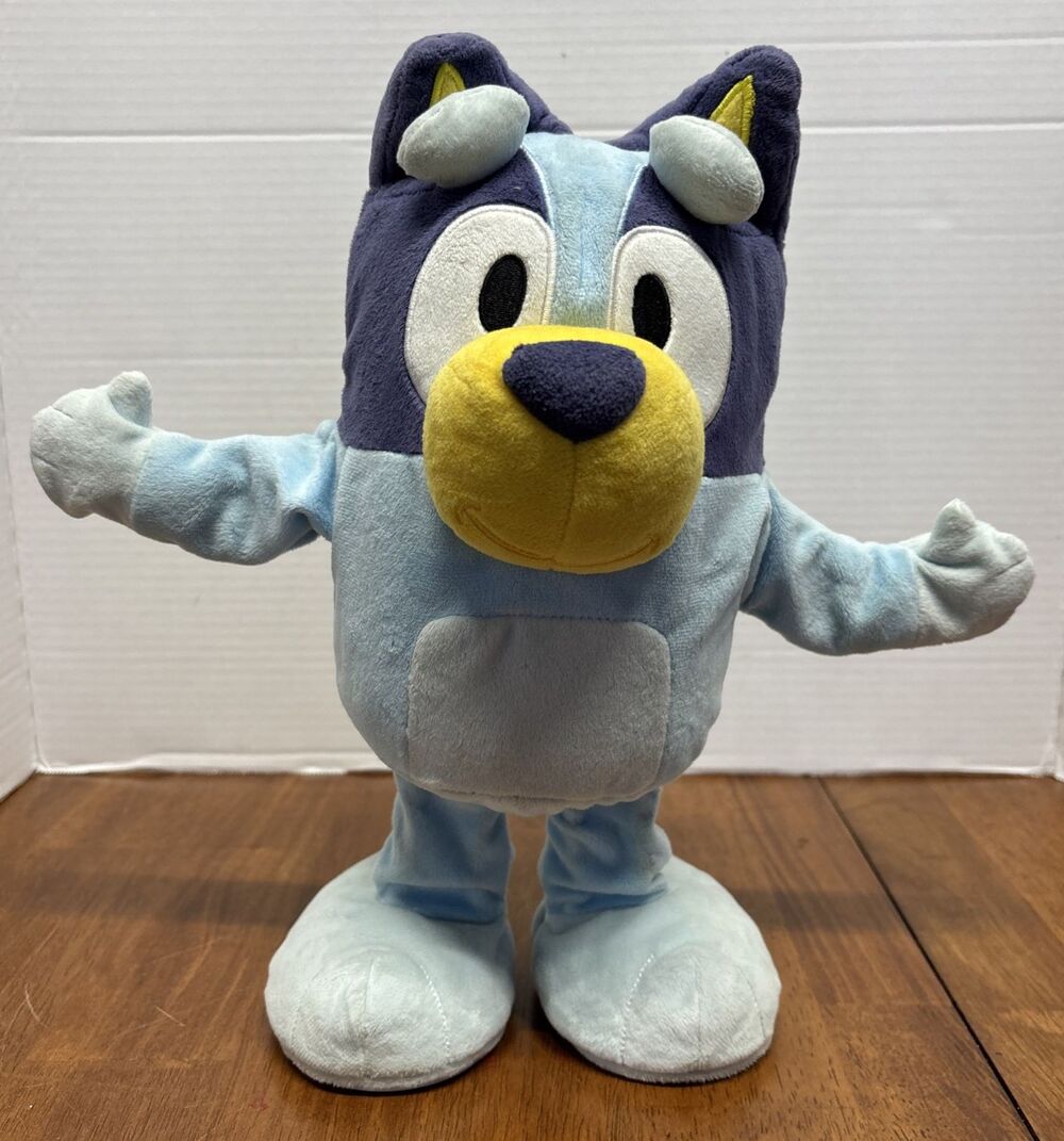 Bluey Dance and Play Bluey 14 inch Interactive Plush Toy 55+ Phrases 3 Games